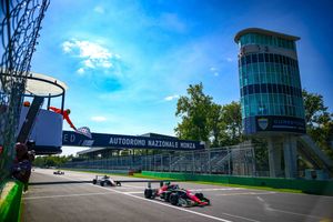 De la Torre (Motopark) takes third win of the season in exciting Race 1 battle