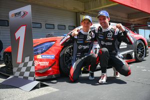 Mercedes fights back with win in Race 2 thanks to Revesz-Cairoli (Motopark)